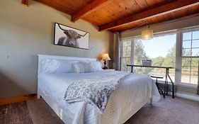 Sunrise Cabin At Highland Meadows
